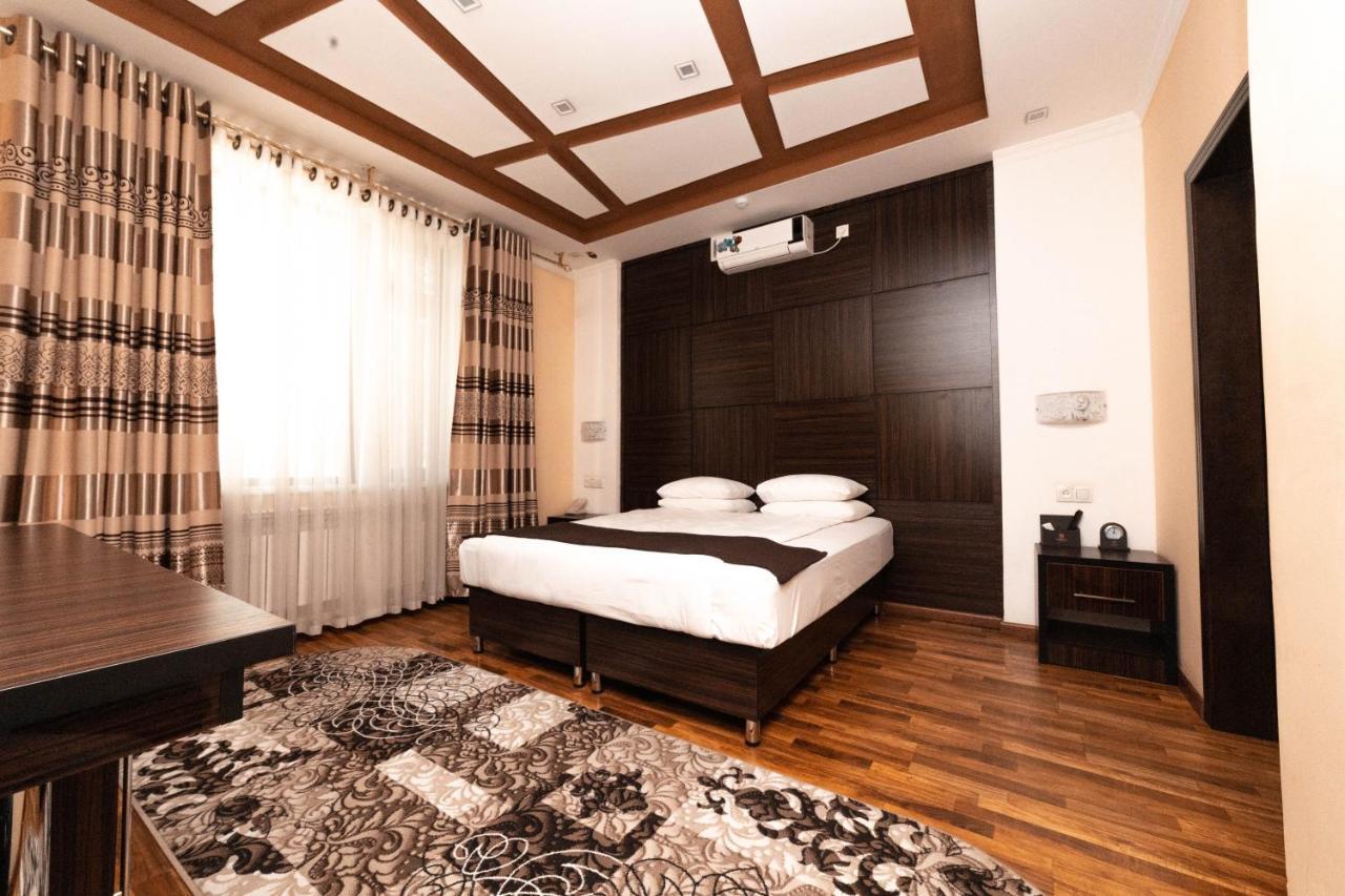 Asmald Palace Hotel Коканд Екстериор снимка